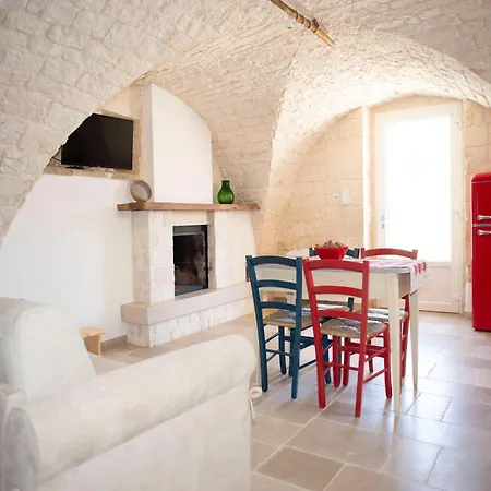 Tower House In Puglia With Pool And Charm 펜션 치스테르니노